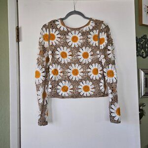 Loose Daisy Crochet Sweater Size Small EUC